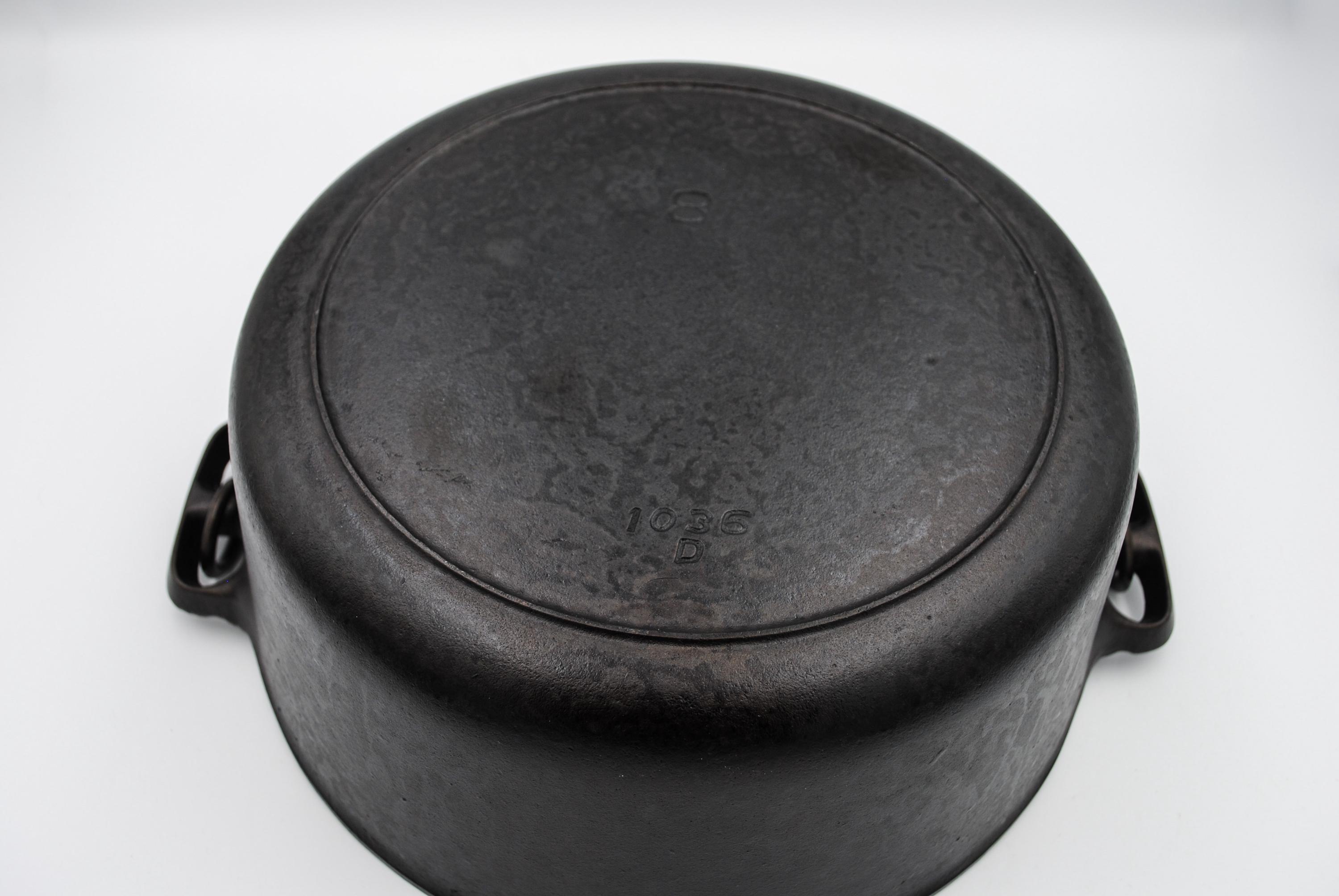 NICE Griswold No. 8 Iron Mountain Dutch Oven With a Tite-top