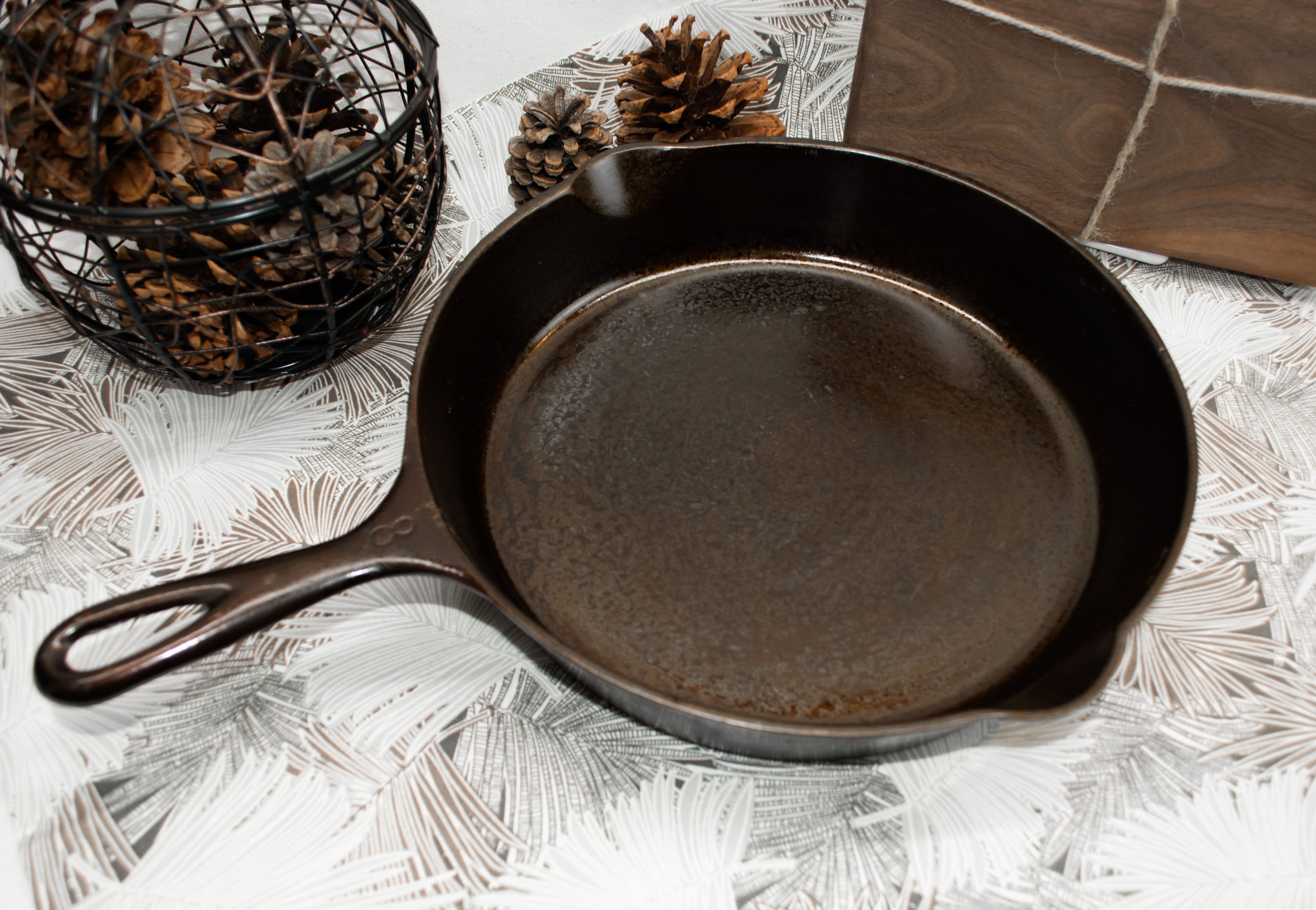 Unmarked No. 8 Cast Iron Skillet, Outside Heat Ring, Vintage Fry Pan