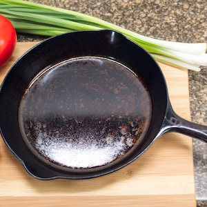 Griswold Skillet No. 8 Skillet, Cast Iron Skillet, Small Logo, P/N 704 K, Fry Pan, Vintage Cast Iron, Antique Collectible Cookware