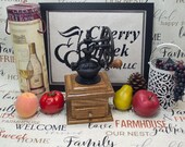 Vintage Small Coffee Grinder, Oak Hand Crank Coffee Mill, Decorative Kitchen Grinder, Wood and Cast Iron Grinder