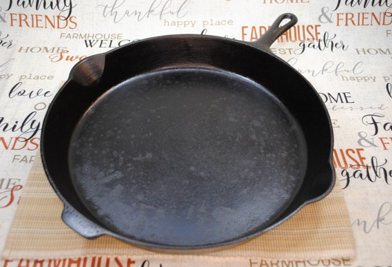 Vintage Wagner 14 Cast Iron Skillet 15 1/4 Inch Made in USA Heat Ring 