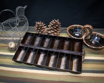 NICE Restored Unmarked Wagner French Roll Gem Pan, No. 2, Gate Marked, Vintage Cast Iron, Antique Collectible Cookware, Bakeware