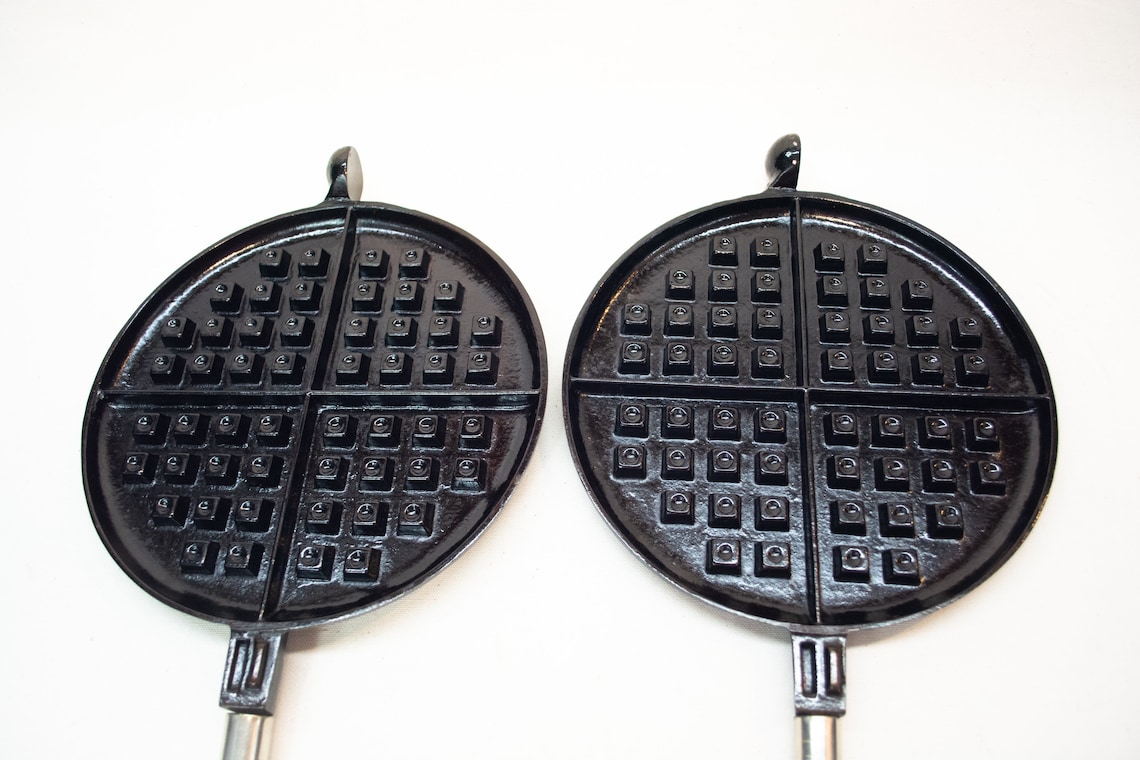 RARE Wagner No. 9 Waffle Iron Cast Iron Waffle Maker Low Etsy