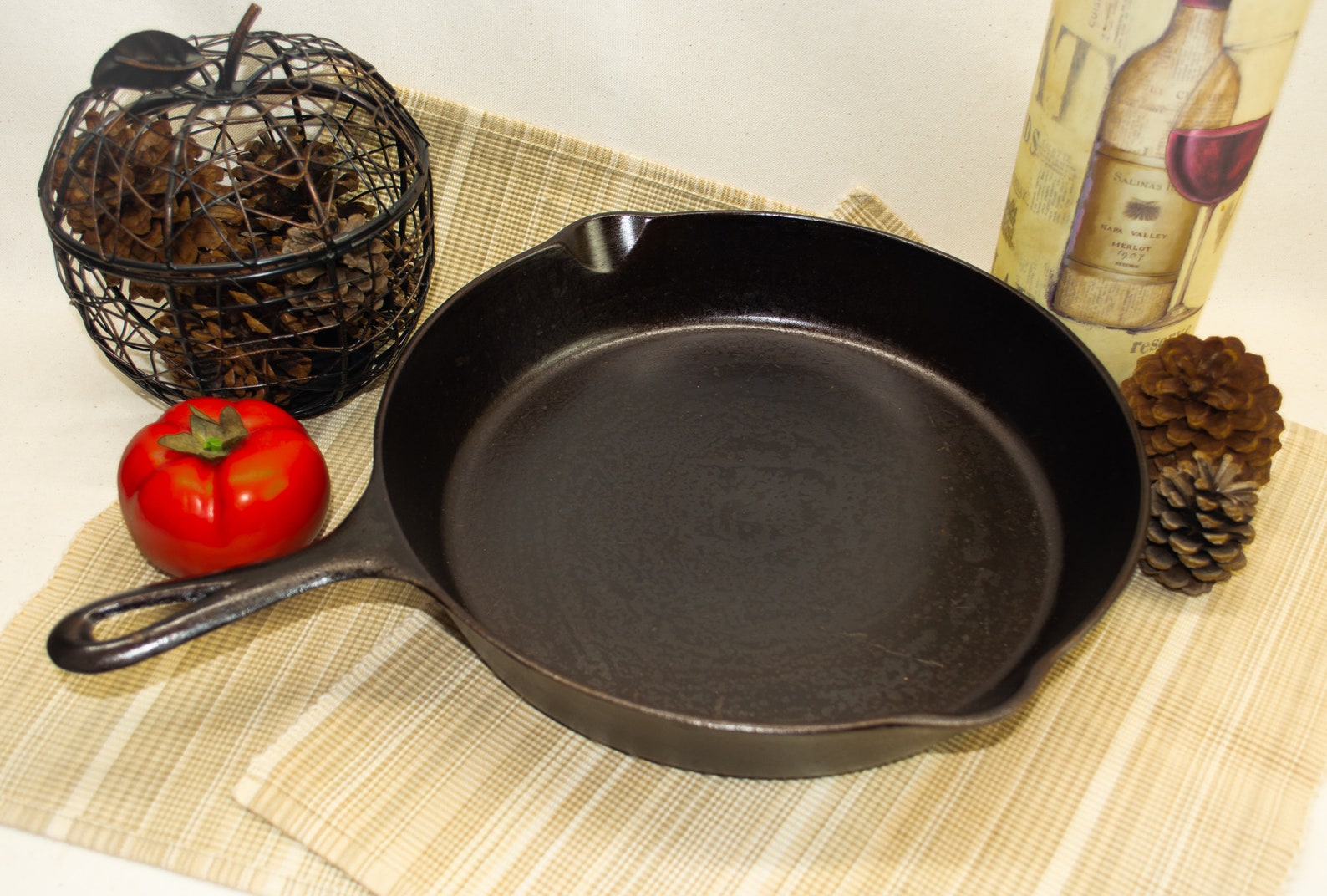 3notch Lodge No. 10 Cast Iron Pan, Cast Iron Skillet, Vintage Fry Pan