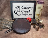 Favorite Piqua Ware Smiley No. 9 Griddle, Round Griddle, Smiley Logo, Vintage Cast Iron, Antique Cookware