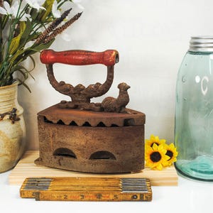 Antique 1800s Cast Iron Charcoal Sad Iron