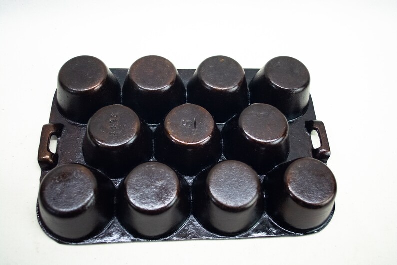 NICE Unmarked Wagner Popover Muffin Pan Bakeware Gem Pan Antique Collectible Cookware Style-S Vintage Cast Iron cn 1423