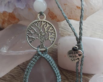 Collar de macramé con árbol de la vida y cuarzo rosa. Ropa de festival élfica, gitana, bohemia e hippie. Collar de macramé rústico ajustable con cabujón.
