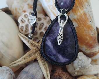 Feminine fertility  Goddess Amethyst Macrame adjustable Necklace