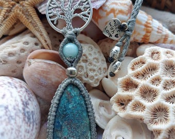 Collar de macramé con crisocola, estilo elfo, gitano, bohemio e hippie. Collar de macramé rústico ajustable con cabujón.