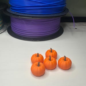 Fake 3D Printed Mini Pumpk Cabochon/ 3D realistic  pumpkins, Halloween slime, charms ,sprinkles , tiered tray decor, table decor ,5 pieces