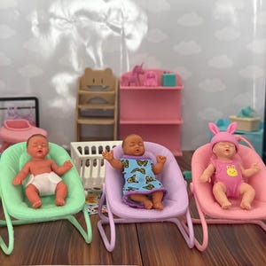 Miniature Baby Bouncy Seat – 3D Printed Dollhouse Nursery Furniture – Pick Your Color –
