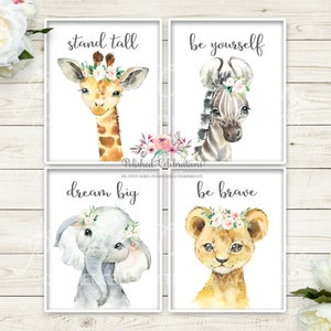 Arte para berçário de animais Blush Safari / Conjunto de 4 artes para impressão / Frases de animais do zoológico / Decoração para berçário de flores rosas / Impressões DIY para berçário de meninas