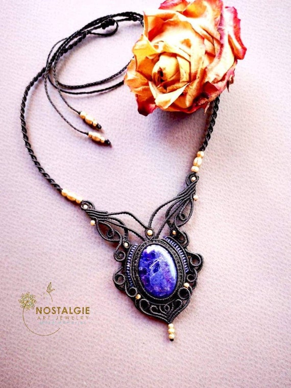 macrame gem necklace
