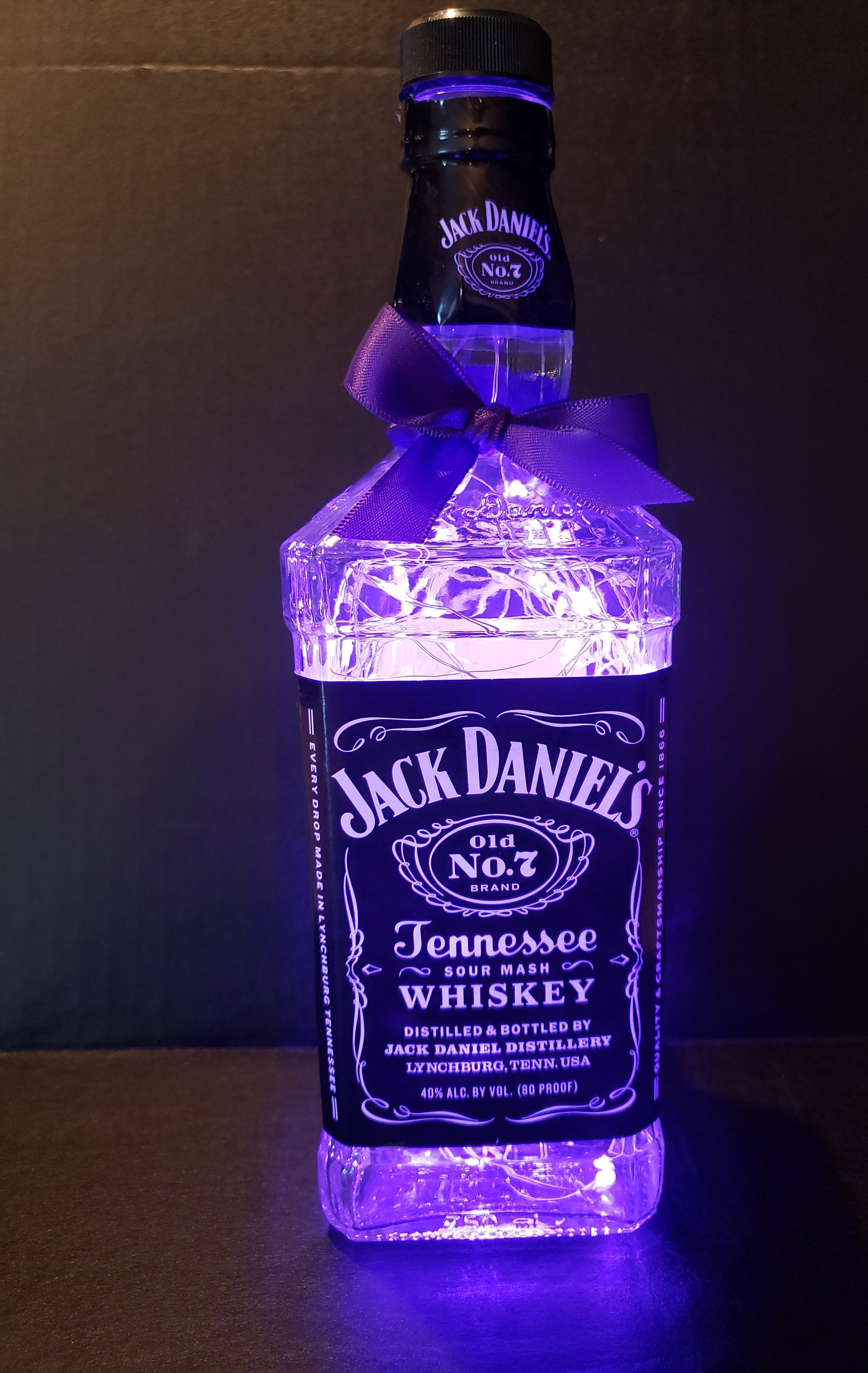 ジャックダニエルハニーLEDモーションディスプレー Amazon.co.jp: Jack Daniel's Whiskey ロゴ - オールドナンバー7