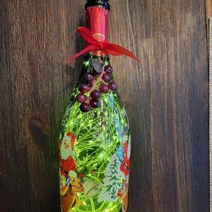 Wine : Christmas Italian Moscato Bottle w/ LED Lights