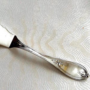 Jones Ball & Poor coin silver master butter knife 7.75 inches and 52 grams