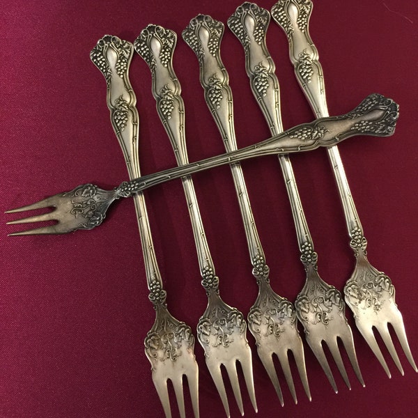 VINTAGE Grape set/6 cocktail and seafood forks 1847 Rogers Bros highly collectible 1904 pattern no monos very good condition--Free Shipping