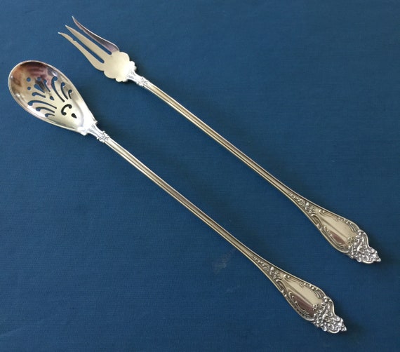 Violet by Wallace Sterling Silver Berry Spoon 7 3//4/"