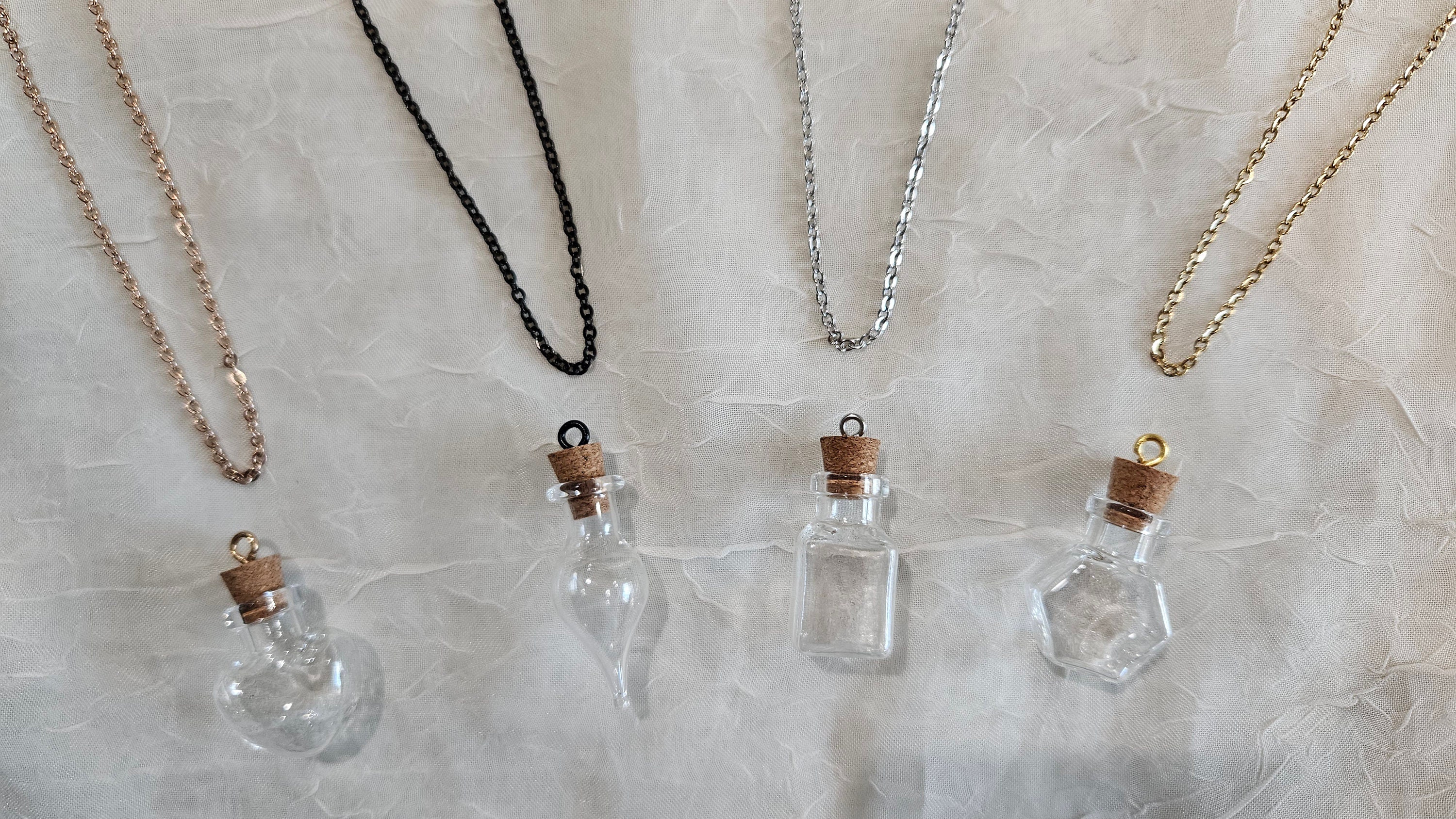 Llife　QUILLE BOTTLE NECKLACE Glass Bottle Necklace Stainless Steel Chain Fillable Pendant Charm