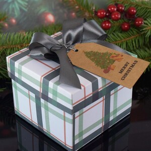 Personalized Green Plaid Christmas Gift Box, Holiday Label