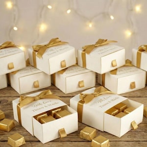 Boîtes de cadeaux de mariage personnalisées ivoire : boîte coulissante en papier gaufré