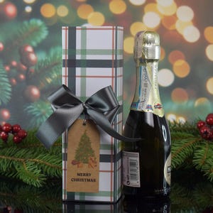 Plaid Christmas Mini Wine Gift Box: Holiday Decor Packaging