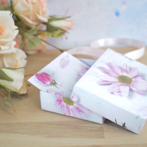 Schmuckkästchen, Geschenkkartenbox, Blumenbox, Fotobox, Einladungsbox, Blumenbox rosa, romantisches Geschenk, Geschenk für Mädchen, Box für sie, Blumenmädchen