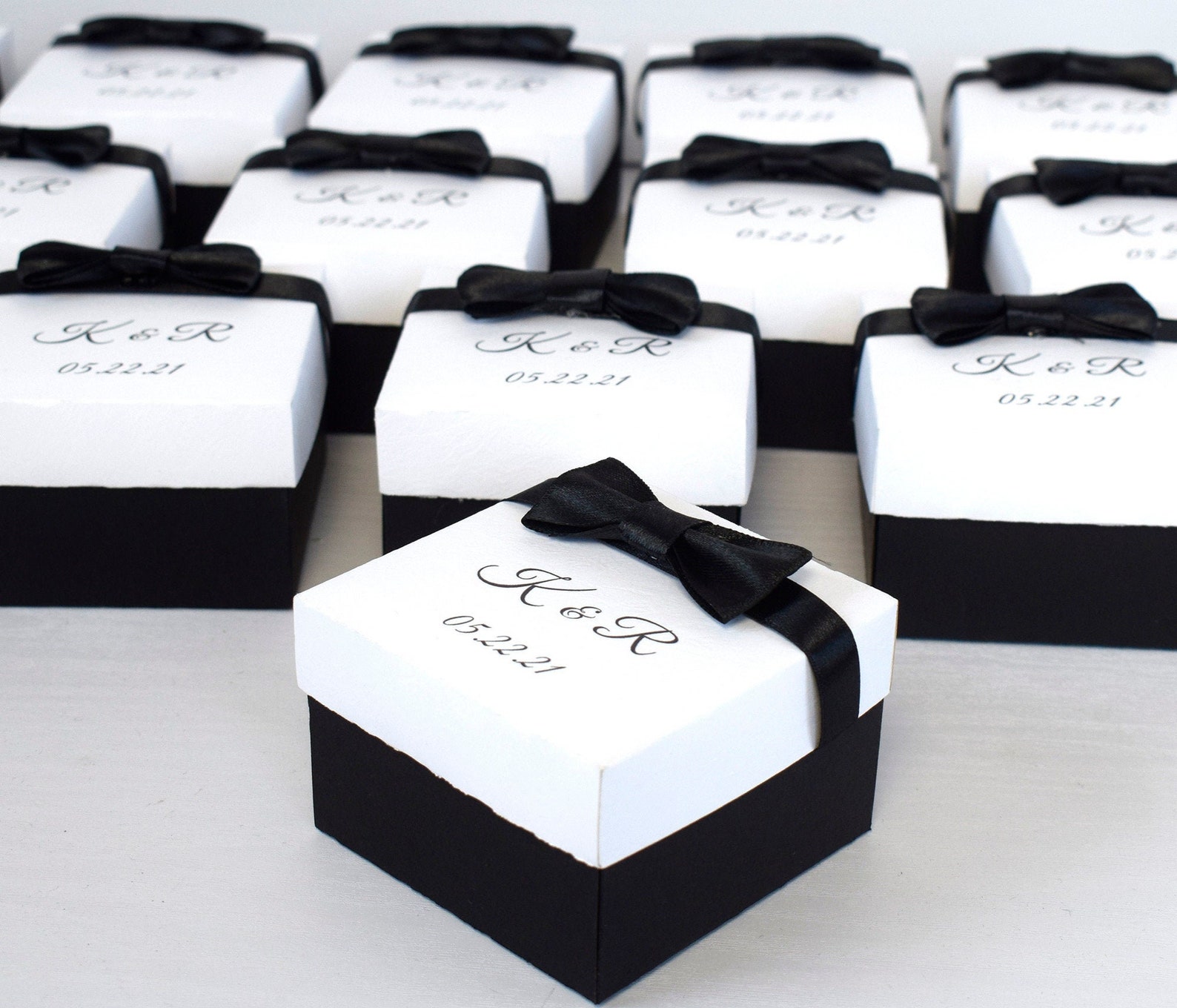 Personalized Black and White Favor Boxes, Wedding Gift With Bow - Etsy