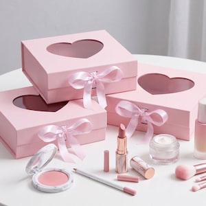 Caixa de presente magnética com fita e janela em formato de coração, 235 x 235 x 80 mm – Rosa, branca e vermelha