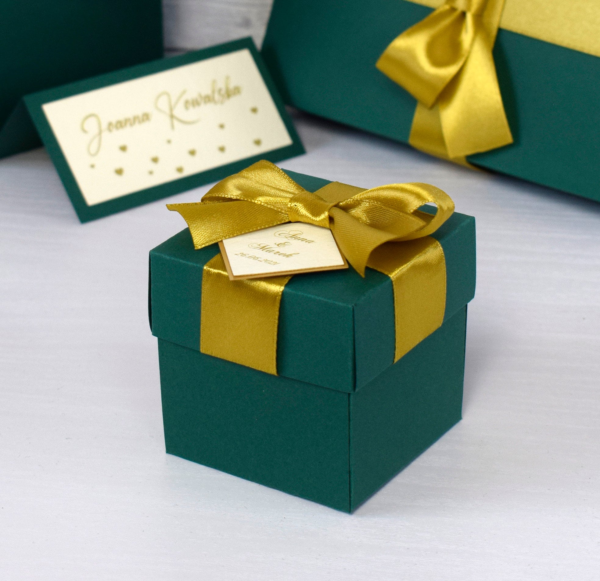 Thank You Favor Gift Box With Elegant Satin Ribbon, Bow and Tag White and  Dark Green Custom Personalized Wedding Favor Boxes for Guests 