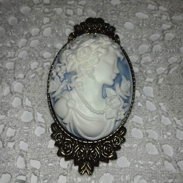 Broche style camée