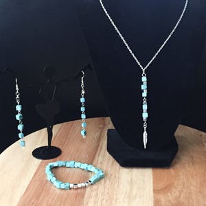 Turquoise necklace, earrings and bracelet set image 1