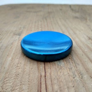 Titanium contact coin &quot;Wave&quot;, blue skill toy, Fidget stone, worry coin