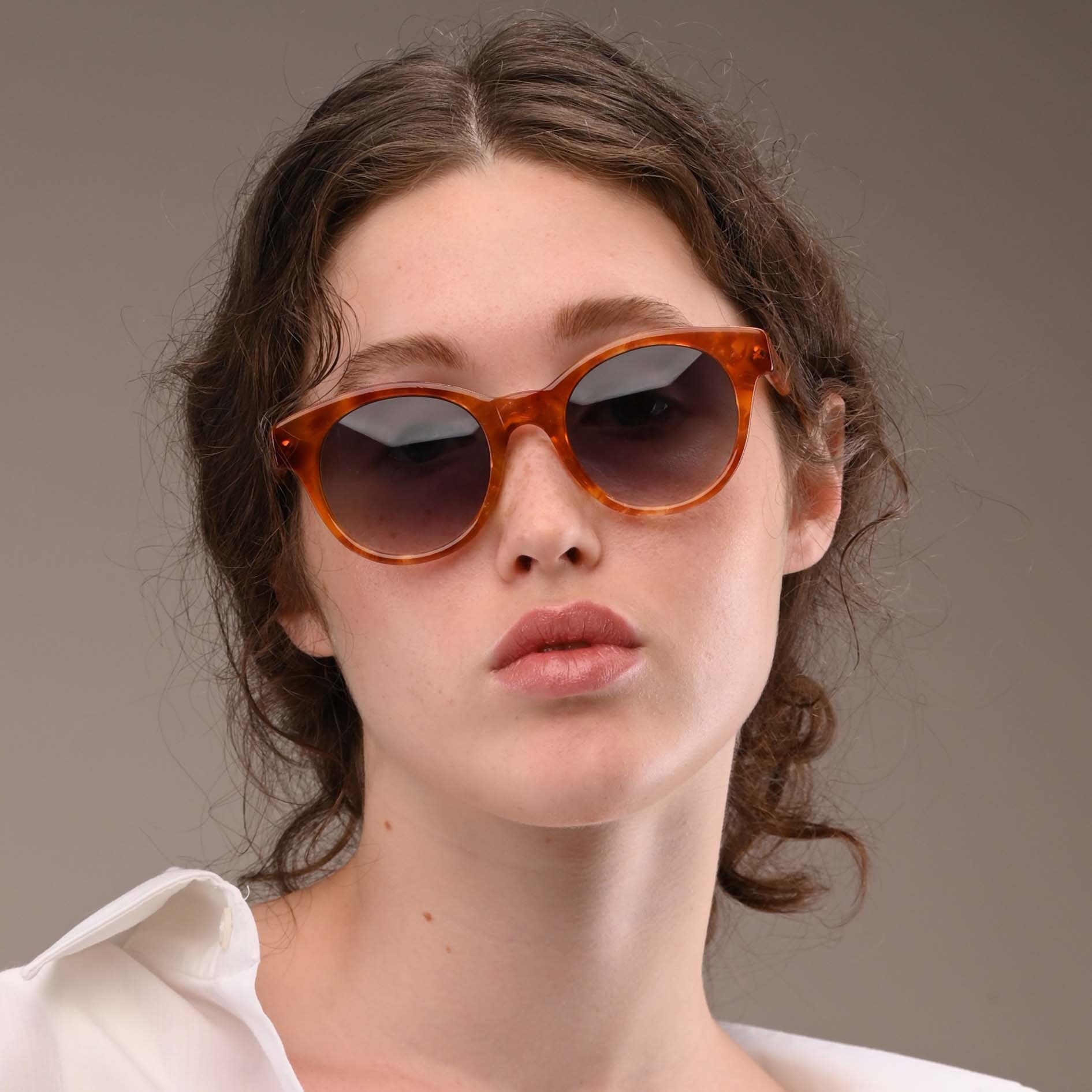 Round vintage sunglasses by Country, Italy Vtg Womens Sunglasses Round 1960s Style Mod Italy Faux  main image 3