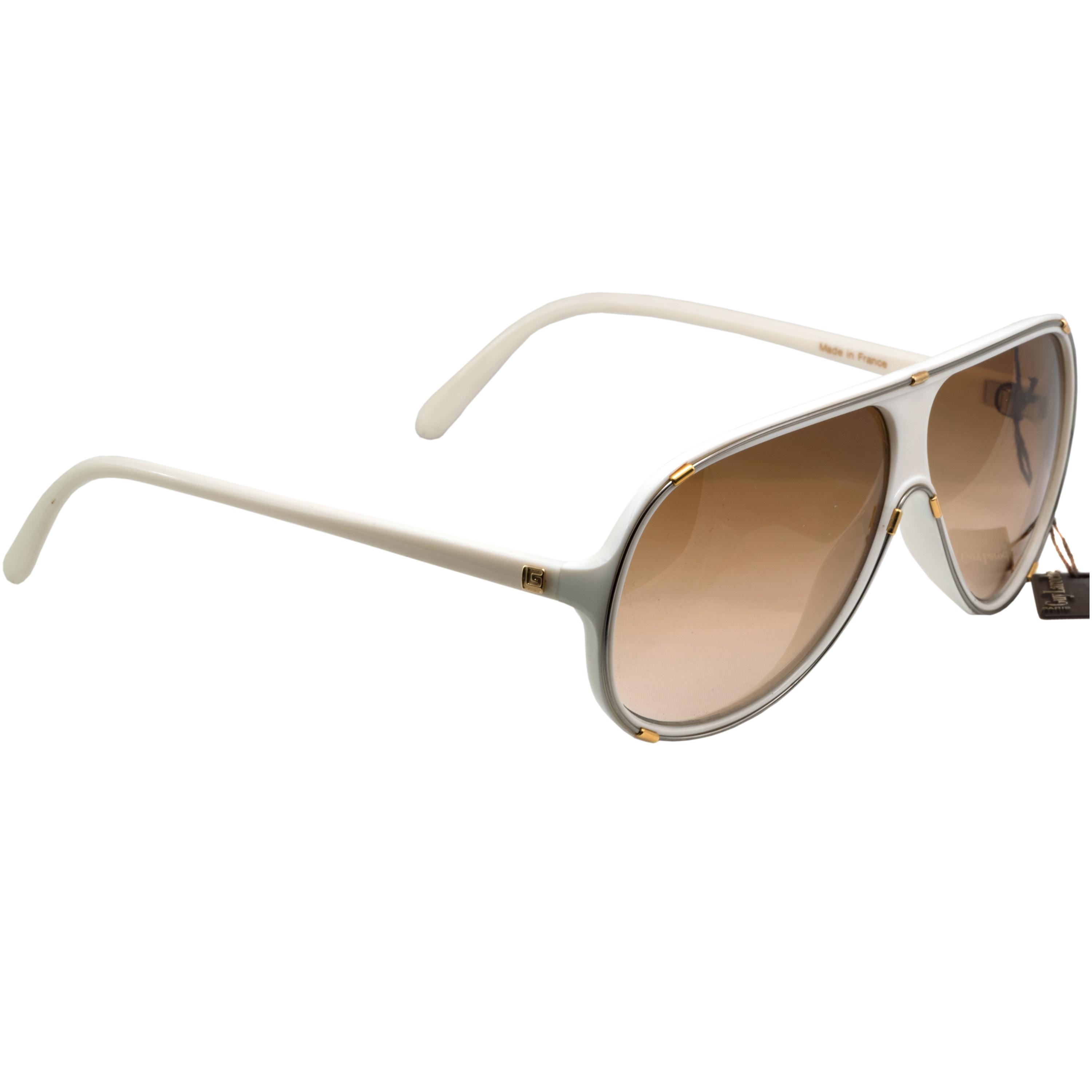 Aviator vintage sunglasses by Guy Laroche, France Guy Laroche Vintage Aviator Sunglasses: 1980s French Eyewear  main image 2