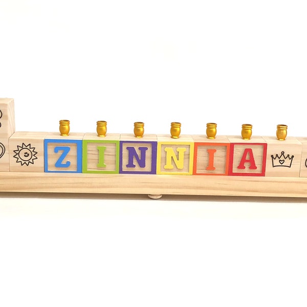 Bloque de alfabeto de madera personalizado para niños Menorah, Bloque de nombre del niño Menorah, Menorah para niños, Regalo de Hanukkah para bebés, Regalo de nacimiento para bebés