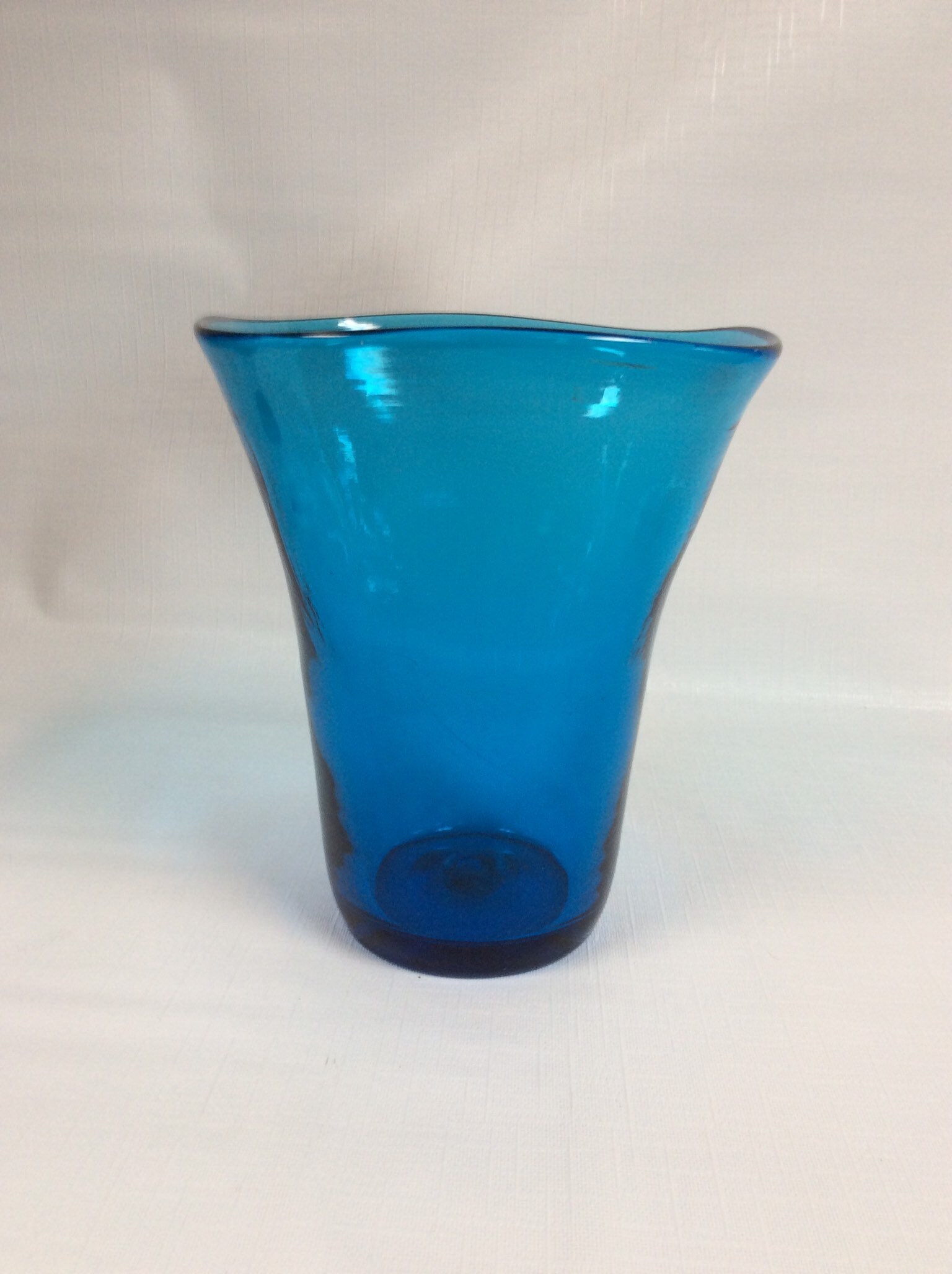 Blenko Glass vintage 439S vase in turquoise blue, 1940s, predesigner.