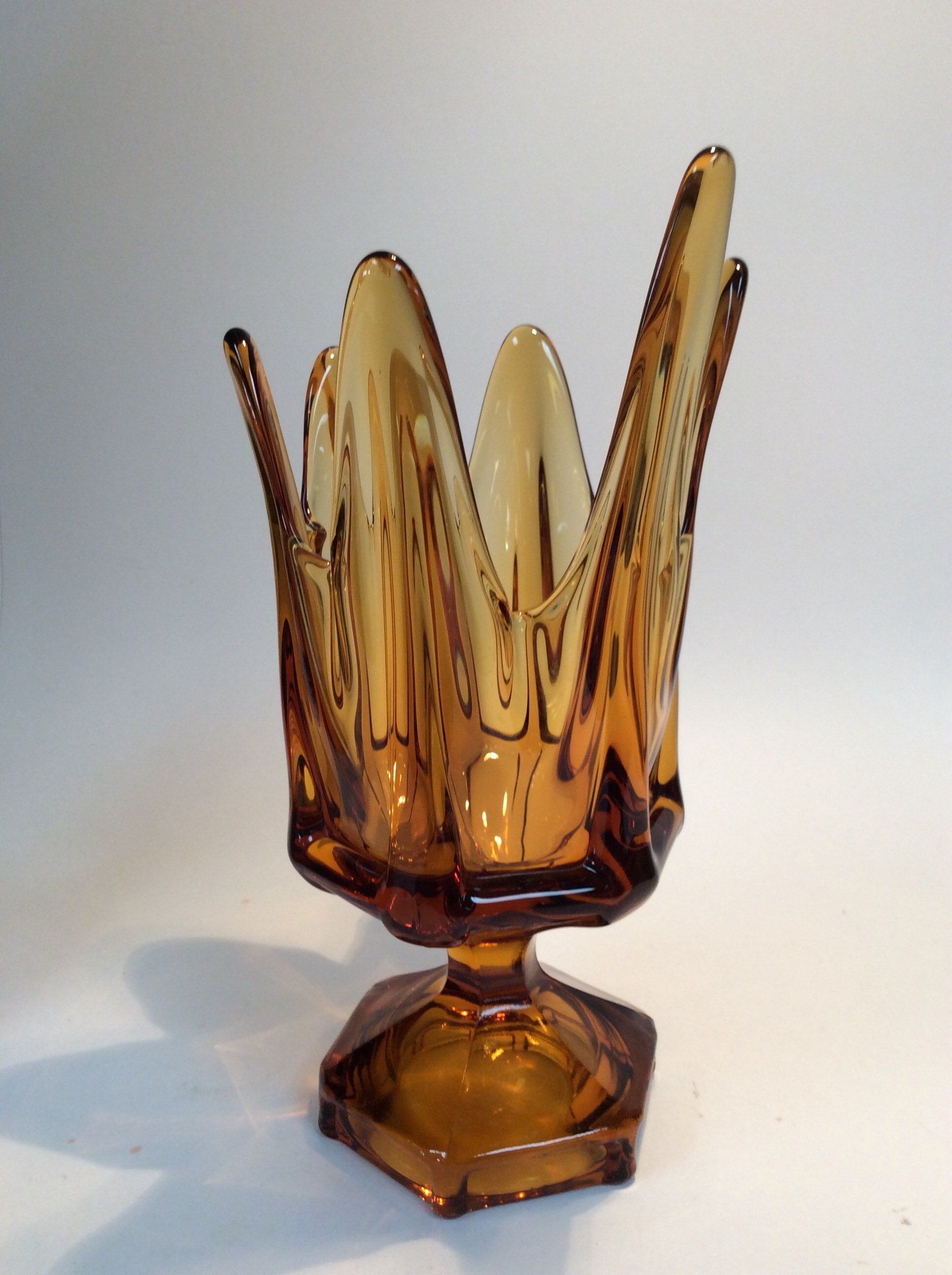 Viking Glass Epic column ribbed vase napkin holder 7305 in honey amber