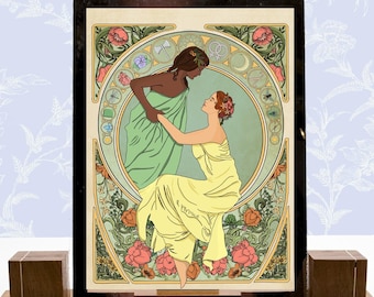 Puede incluir: Una ilustración enmarcada de dos mujeres abrazándose. La mujer de la izquierda es negra y lleva un vestido verde. La mujer de la derecha lleva un vestido amarillo. El fondo es un diseño floral colorido.