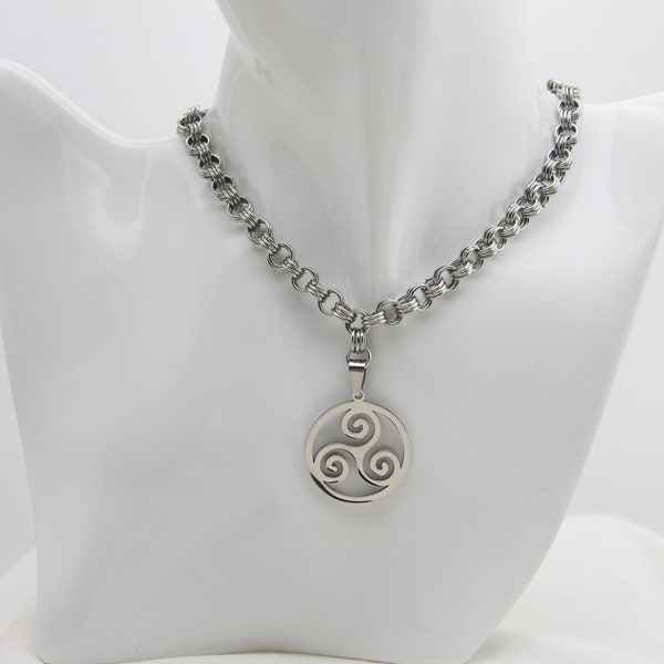 Chain Maille triskelion charm, stainless steel, silver color, 3 and 3 weave, discreet day collar, BDSM, DDLG