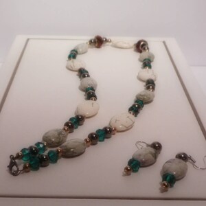 24&quot; Necklace and earring set with Russian jasper and Howlite stones, Beaded Necklace, Jasper Necklace, Gift for Her, Green Necklace