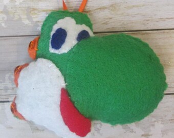 Yoshi Mario Felt Christmas Ornament or Present/Gift topper/Customizable/Party Favor