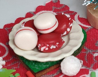 1 Red Or White Macaroons, 3 Christmas CandyMiniature, Fairy Garden, Dollhouse, Red and White Sprinkles, Christmas Cookies, White Cookies,