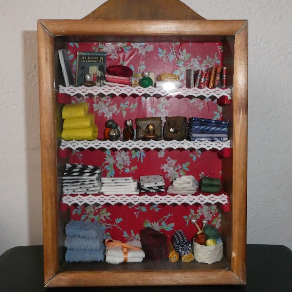 Vitrine, armoire lingerie miniature