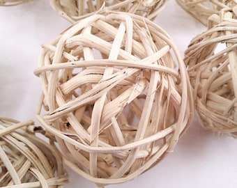 Medium Vine Balls - 6 pack - Natural Twig / Vine, Willow Chew Toy, Munch Ball, Adored by Bunny Rabbits, Chinchillas, Guinea Pigs & Rats