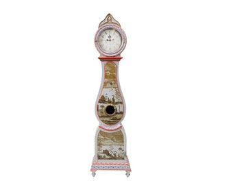 Mora Clock