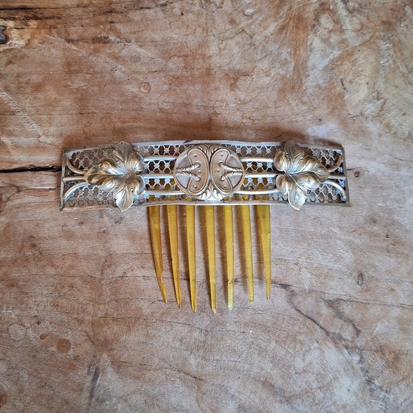 Large Art Nouveau bun comb in rectangular openwork metal with vine leaves and blond horn