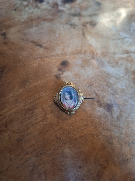 Broche Ancienne XIXe Siècle Avec Anneau De Nacre - Monture Plaquée Or, Occasion, Pièce Vintage