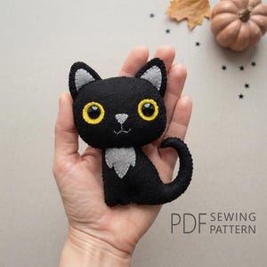 Halloween ornament cat DIY felt ornaments Halloween Tutorial plushies Halloween pattern cat Halloween craft Felt sewing Felt tutorial